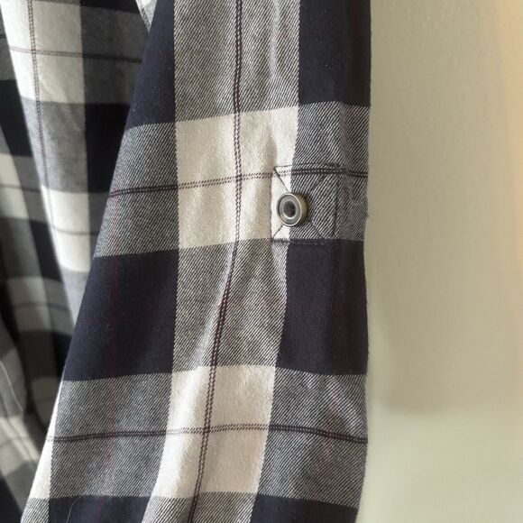 Christopher & Banks Plaid Tunic Top Gray Roll Tab Sleeves Button Sz XL - Picture 6 of 8